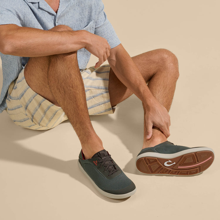 OluKai Men's Moku Pae